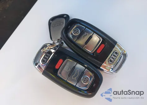 2012 Audi A8 L 4.2 z USA, uszkodzony, nr VIN WAURVAFD8CN012555